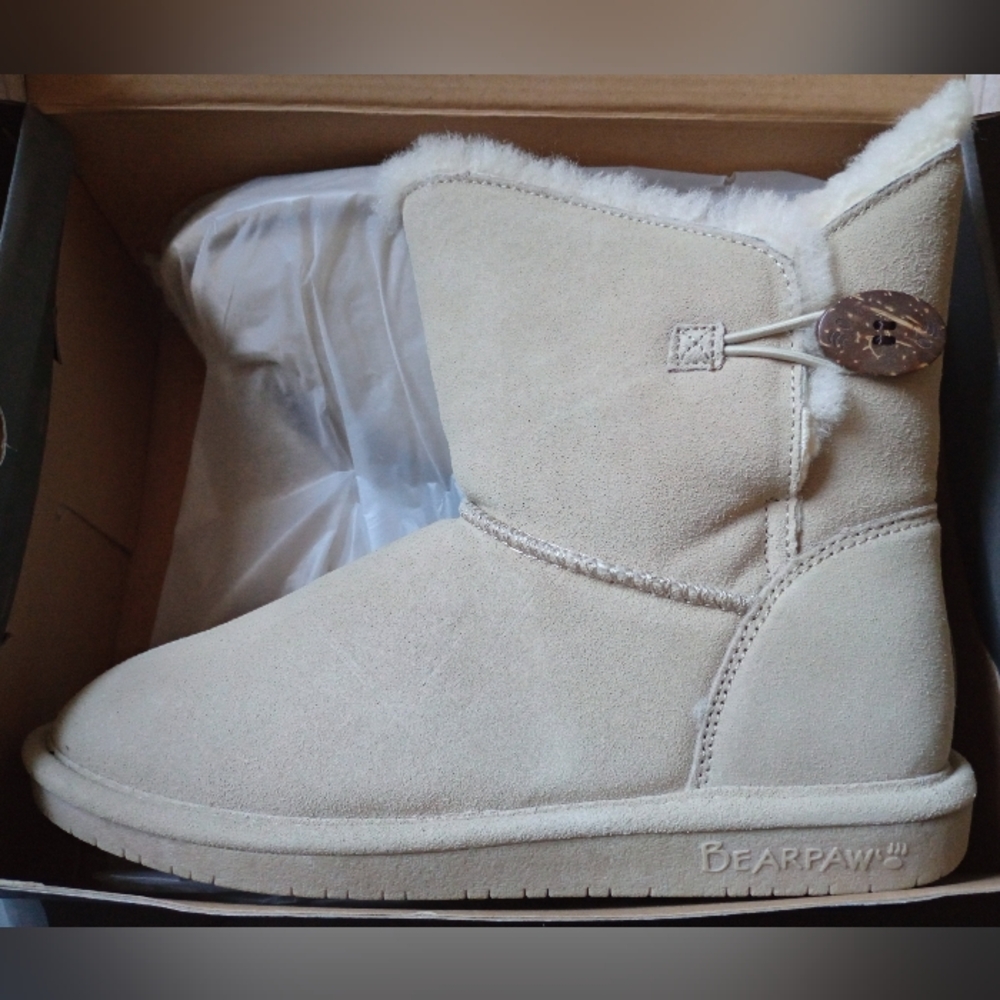 New Bearpaw Boots